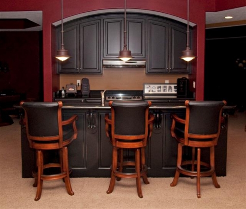 Radius Upper Cabinets with Radius Crown Moulding 