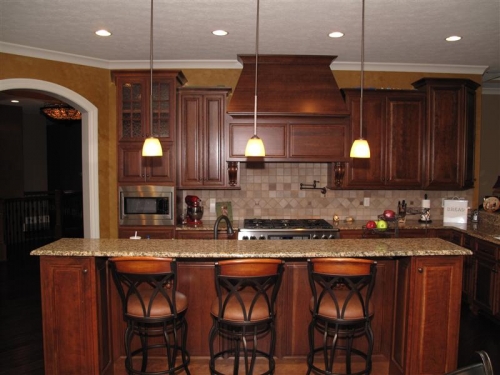 Mitered Doors and Drawers with Raised Bar
